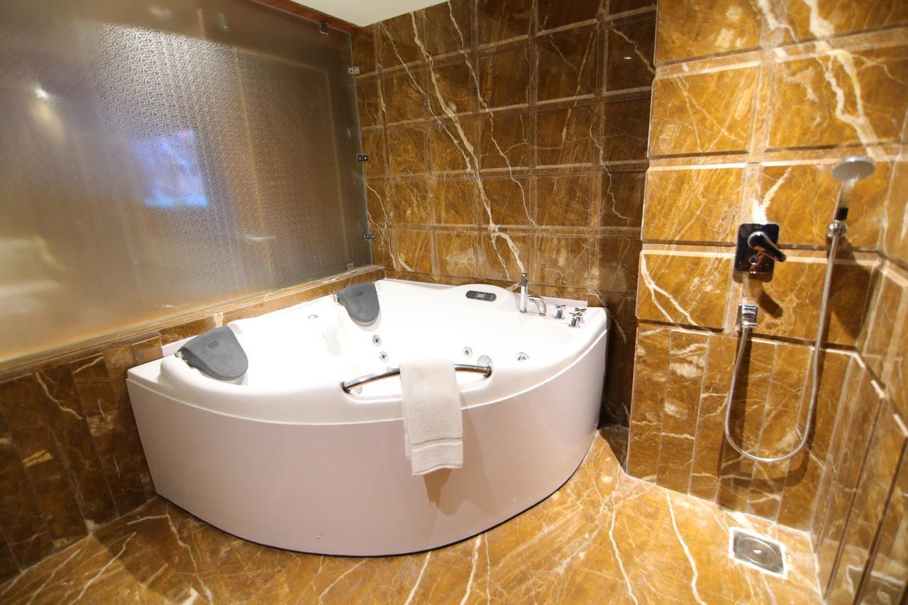 Hotel Grand Orchid Haridwār Extérieur photo